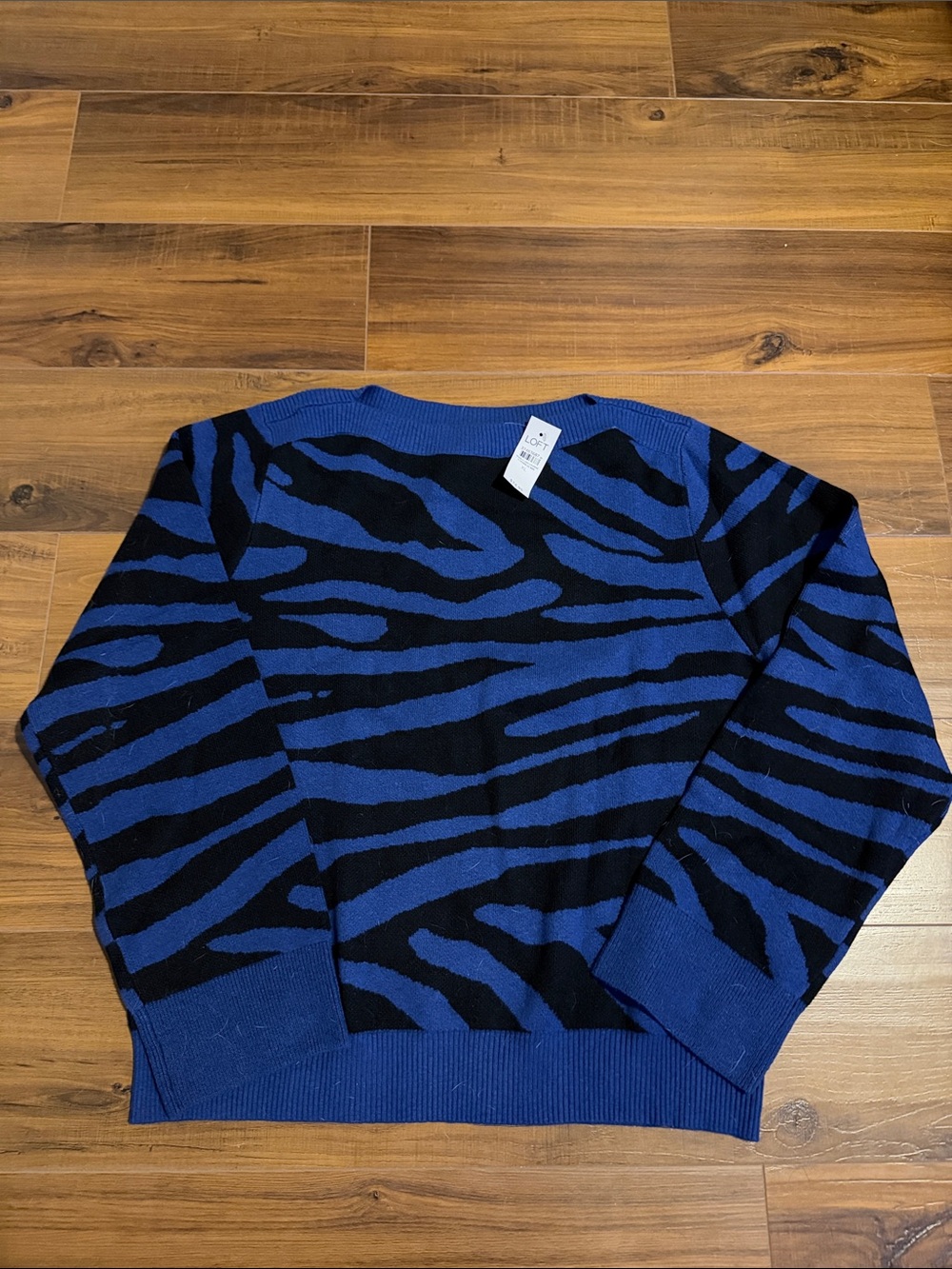 Loft blue and black sweater XL new with tag